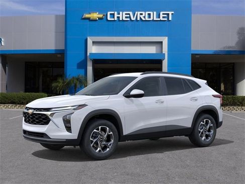 New 2026 Chevrolet Trax LT w/ LT Convenience Package image 2
