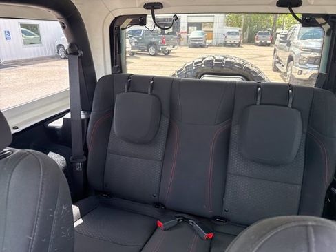 Used 2020 Jeep Wrangler Rubicon image 10