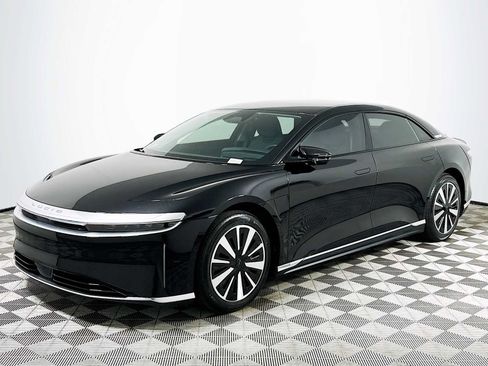 Used 2025 Lucid Air Pure RWD image 3