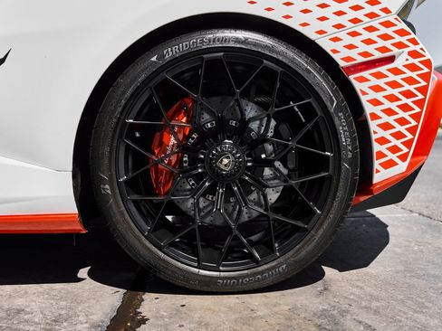 Used 2024 Lamborghini Huracan STO image 31