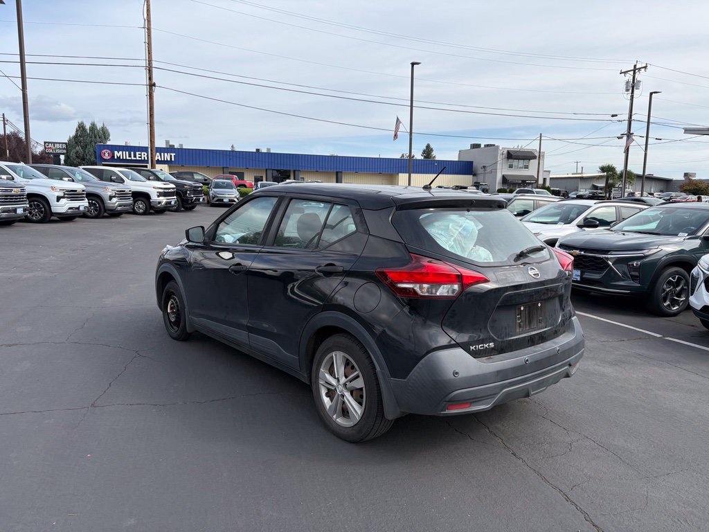 Used 2020 Nissan Kicks S FWD image 7