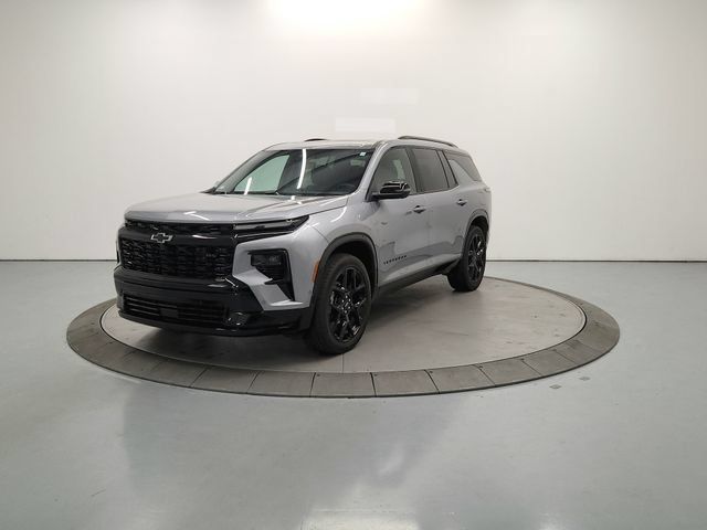 Used 2025 Chevrolet Traverse RS FWD image 4
