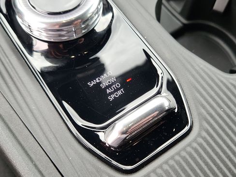 New 2026 Jeep Cherokee Laredo AWD/4WD image 32