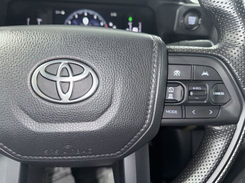 Used 2025 Toyota Tacoma SR image 23