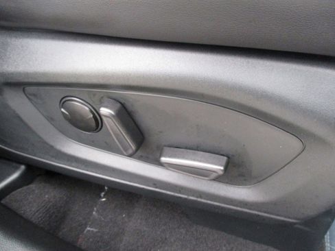 Used 2023 Ford Explorer XLT w/ Equipment Group 202A image 46