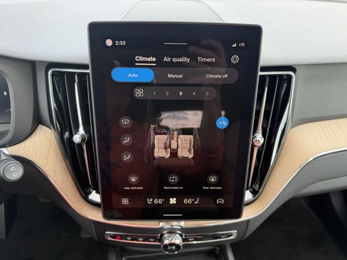 New 2026 Volvo XC60 B5 Plus w/ Climate Package image 23