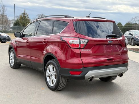 Used 2018 Ford Escape SE image 10