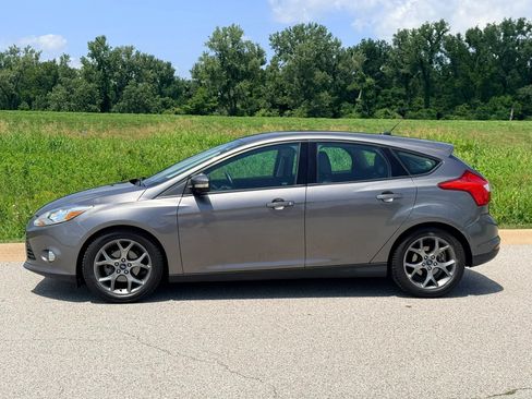 Used 2014 Ford Focus SE w/ Equipment Group 201A FWD image 13
