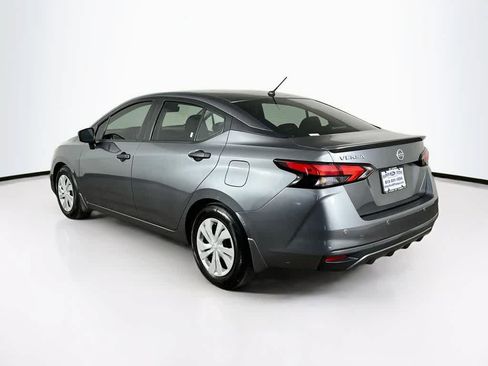 Used 2022 Nissan Versa S w/ Electronics Package FWD image 4