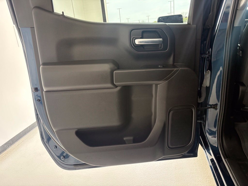 Used 2022 Chevrolet Silverado 1500 Custom Trail Boss w/ LPO, Dark Essentials Package AWD/4WD image 25