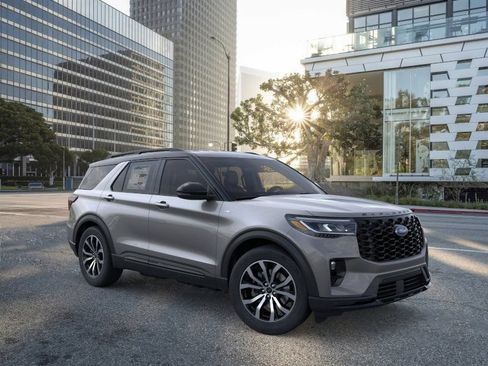 New 2025 Ford Explorer ST-Line w/ Premium Package RWD image 9