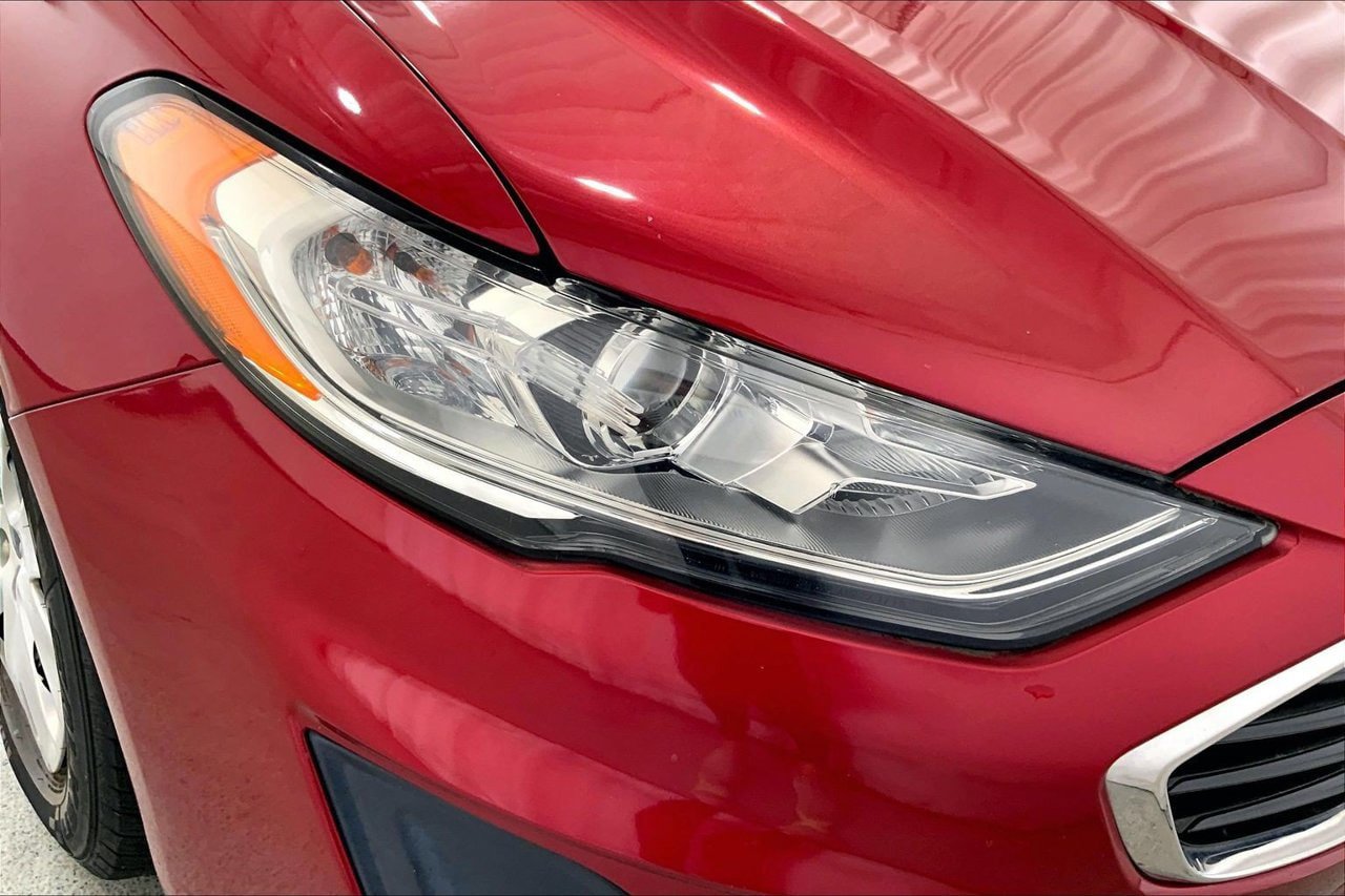 Used 2020 Ford Fusion S FWD image 12