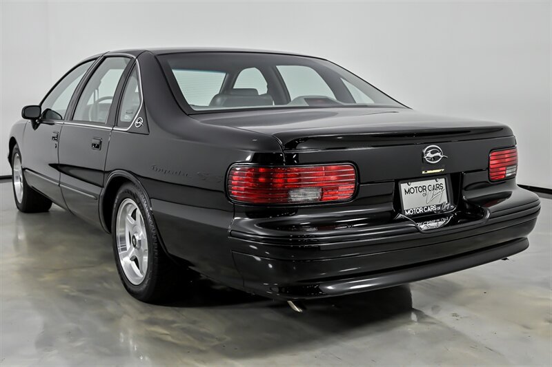 Used 1994 Chevrolet Impala SS RWD image 7