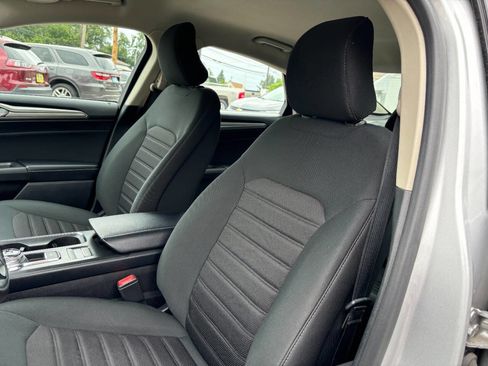 Used 2019 Ford Fusion SE image 13