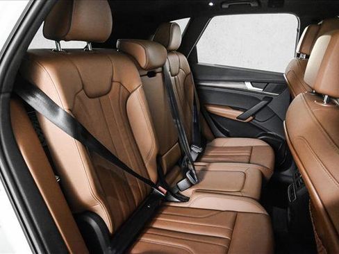 Certified 2025 Audi Q5 e Premium Plus w/ Premium Plus Package image 21