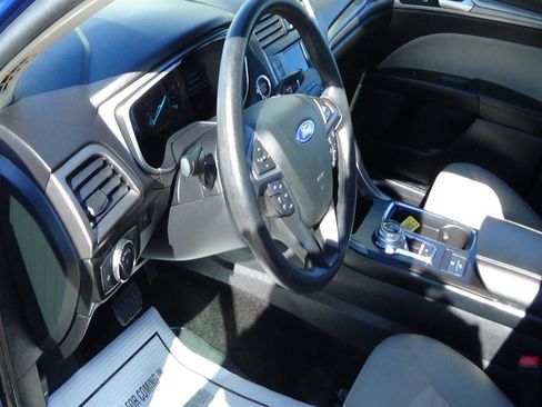 Used 2018 Ford Fusion S image 16