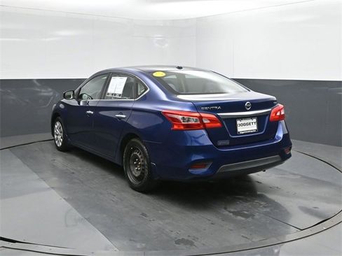 Used 2017 Nissan Sentra SV image 5