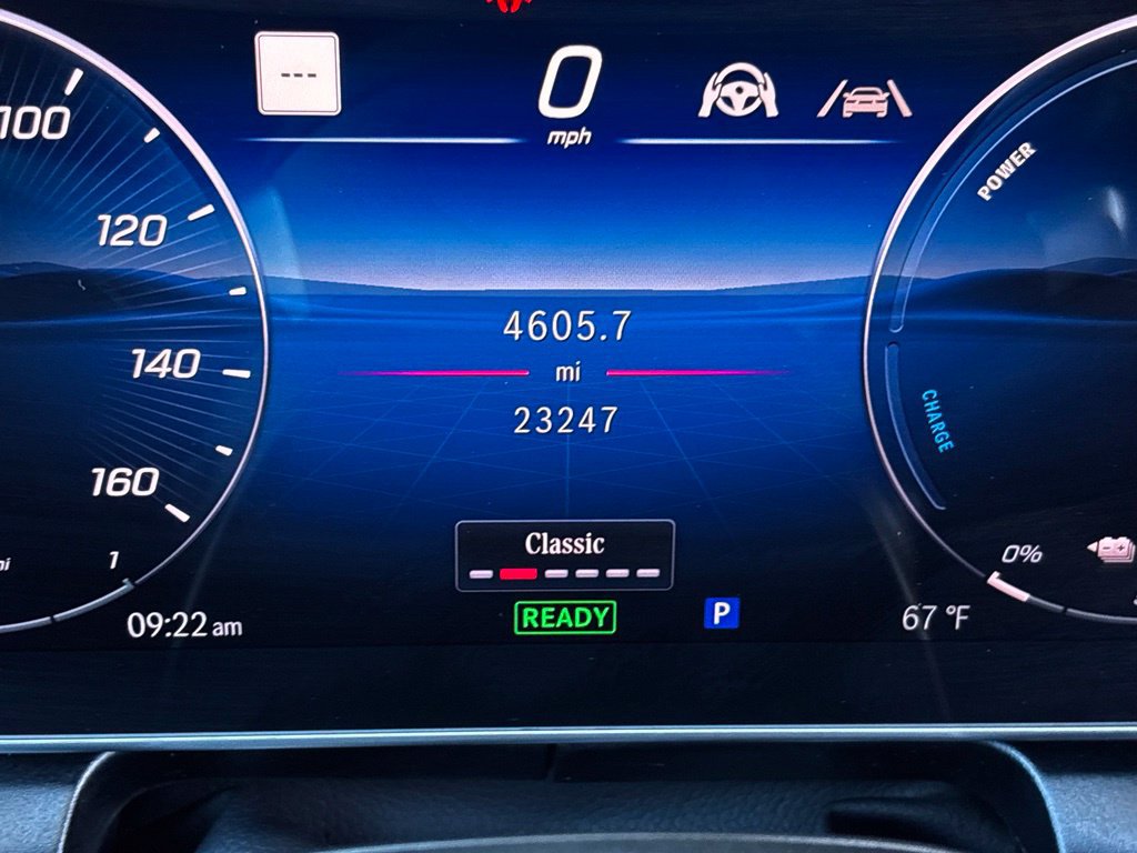 Used 2025 Mercedes-Benz GLC 350e 4MATIC image 33