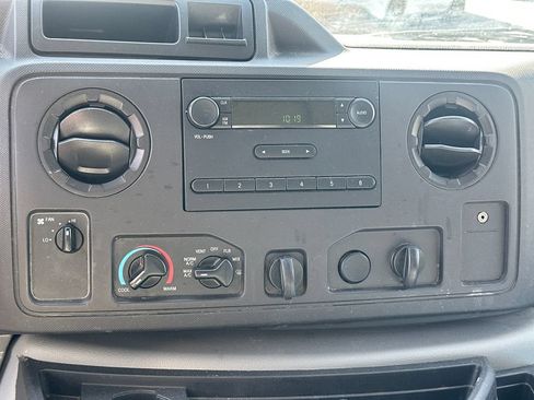 Used 2019 Ford E-450 and Econoline 450 Super Duty w/ Power Windows & Locks Group RWD image 5