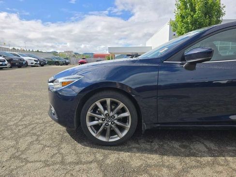 Used 2018 MAZDA MAZDA3 Grand Touring FWD image 20