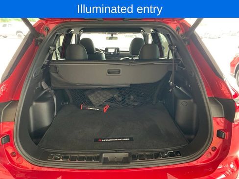 Used 2023 Mitsubishi Outlander SE AWD/4WD image 14