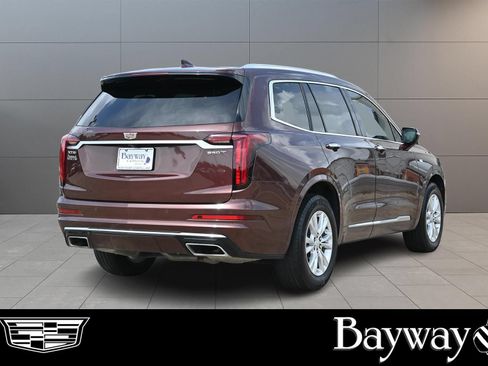 Certified 2023 Cadillac XT6 Luxury FWD image 6