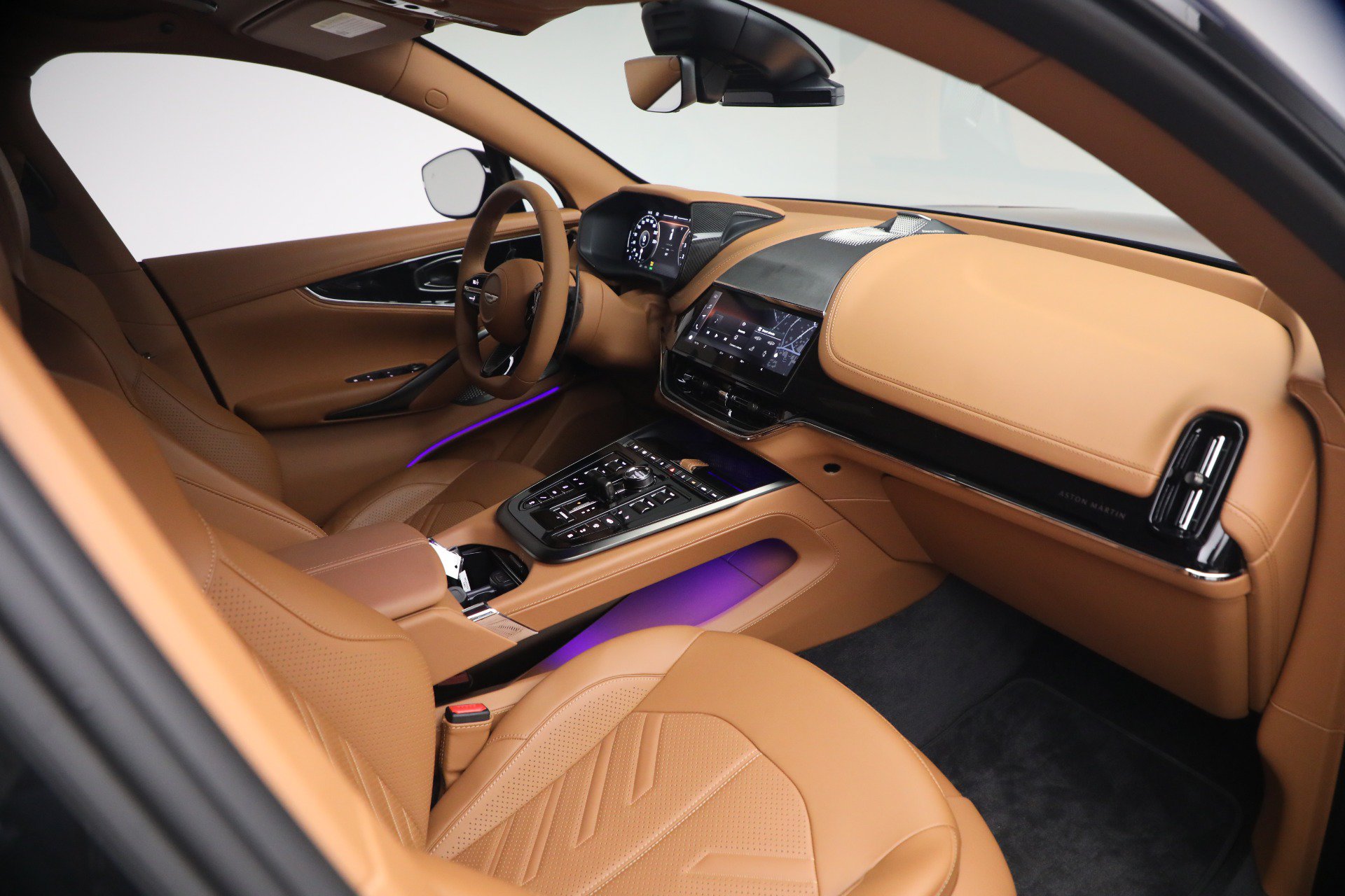 Used 2026 Aston Martin DBX S AWD/4WD image 21
