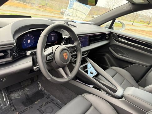 New 2026 Porsche Macan Electric RWD image 15