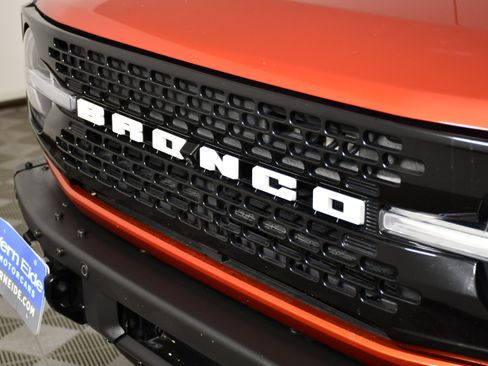 Used 2022 Ford Bronco Wildtrak AWD/4WD image 11