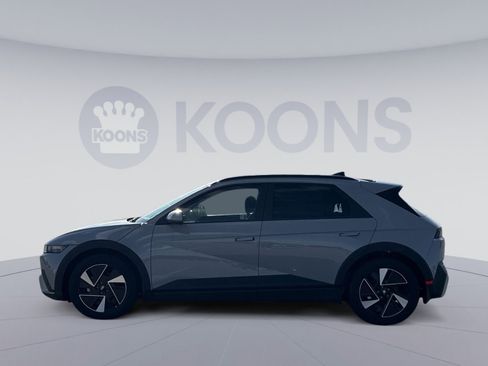 New 2025 Hyundai Ioniq 5 SEL image 2