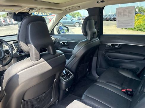 Used 2020 Volvo XC90 T6 Momentum AWD/4WD image 31