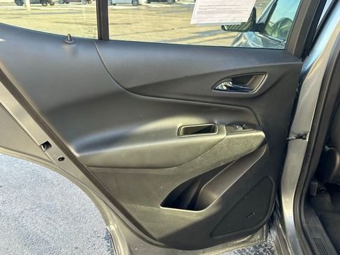 Used 2024 Chevrolet Equinox LT AWD/4WD image 19