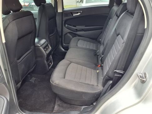 Used 2018 Ford Edge SE FWD image 10