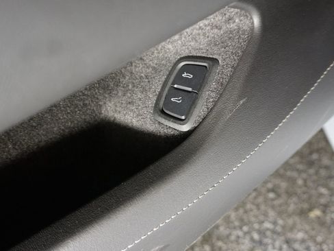 Used 2021 Chevrolet Corvette Stingray Preferred Cpe w/ Z51 Performance Package image 35