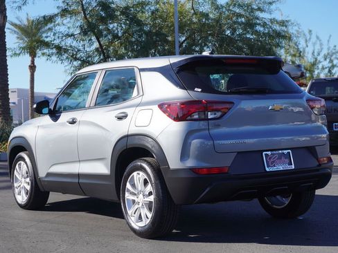 Used 2023 Chevrolet TrailBlazer LS image 3