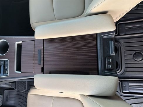 Certified 2021 Toyota Sienna XLE image 25