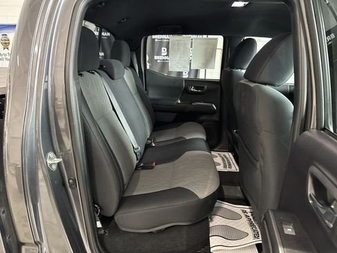 Used 2020 Toyota Tacoma TRD Sport image 26