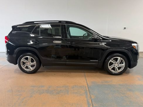 Used 2019 GMC Terrain SLE w/ GMC Pro Grade Package AWD/4WD image 6