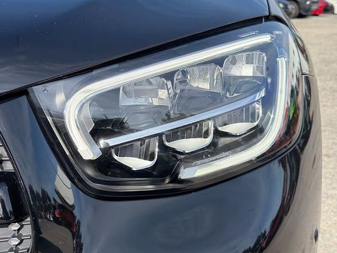 Used 2022 Mercedes-Benz GLC 300 image 10