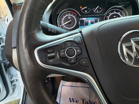 Used 2016 Buick Regal Premium w/ Driver Confidence Package #2 image 41
