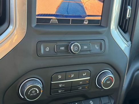 Used 2024 Chevrolet Silverado 2500 Custom w/ Custom Value Package image 32