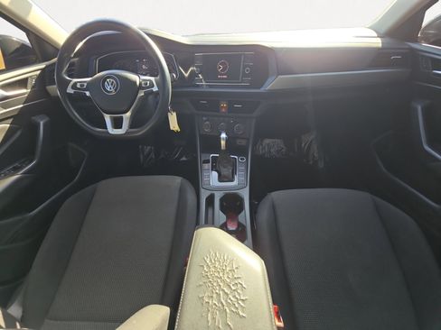 Used 2019 Volkswagen Jetta S image 3