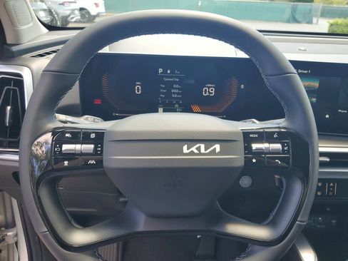 New 2026 Kia Sorento LX image 10