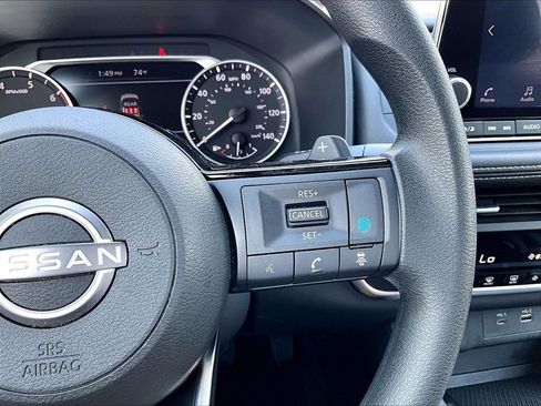 Used 2023 Nissan Rogue SV AWD/4WD image 23