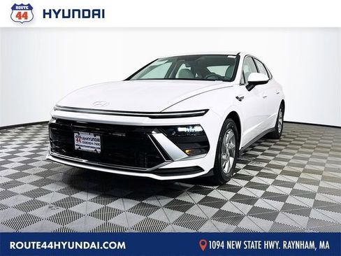 New 2025 Hyundai Sonata SE image 1