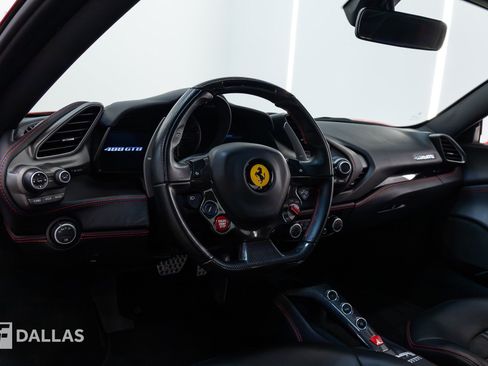 Used 2018 Ferrari 488 GTB RWD image 4