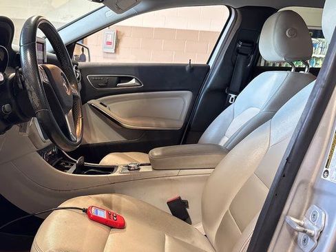 Used 2015 Mercedes-Benz GLA 250 image 3
