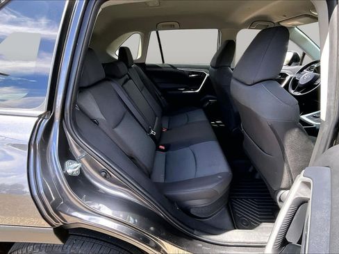 Certified 2025 Toyota RAV4 XLE AWD/4WD image 19