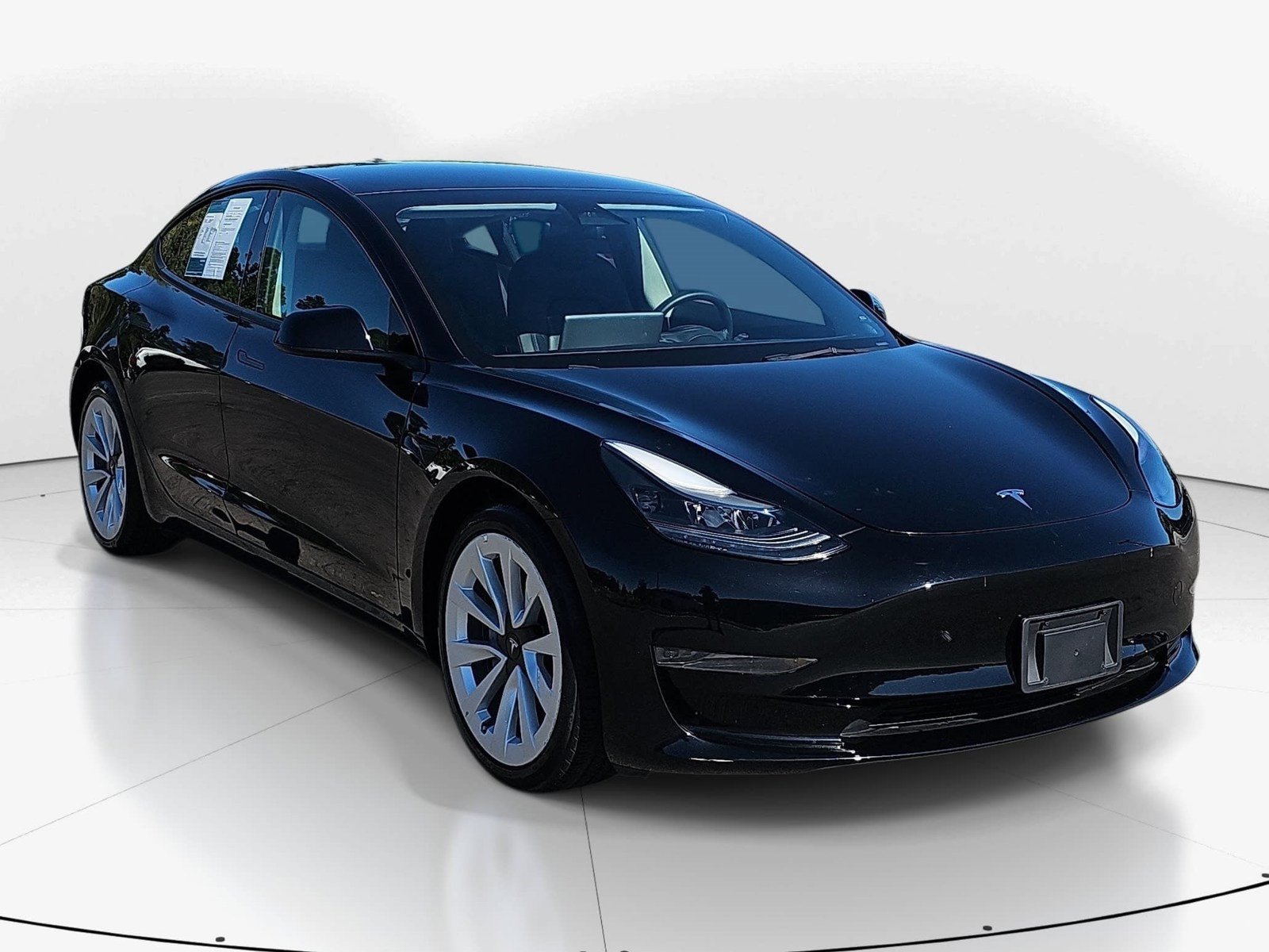 Used 2023 Tesla Model 3 Standard Range RWD image 2