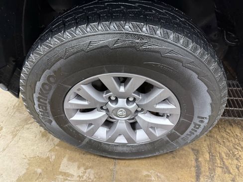 Used 2019 Toyota Tacoma SR5 image 33